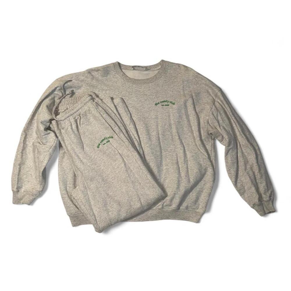 Womens heather gray sweatsuit loungewear by “Hey Zack” size S/M